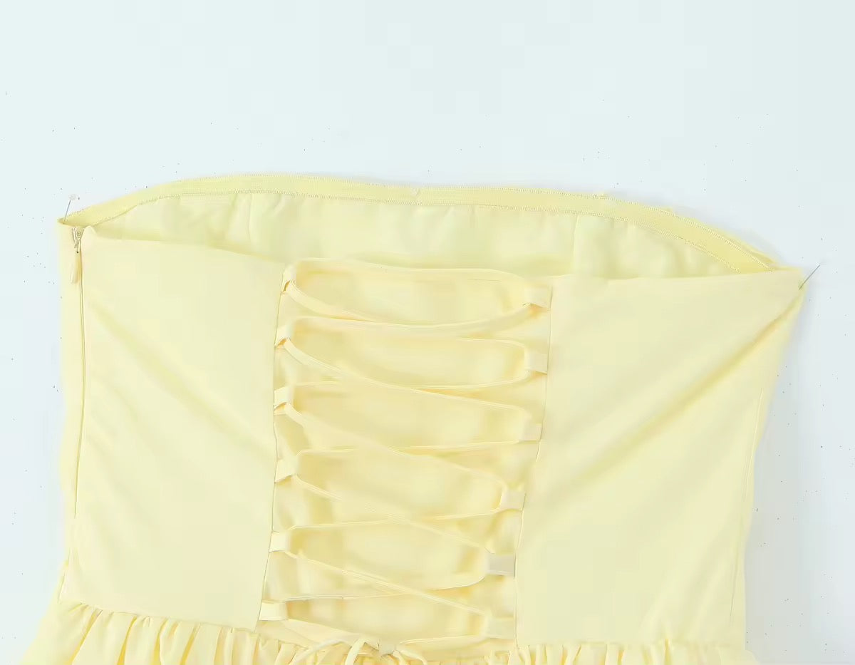 שמלת מיני בגזרת A קשירה בגב להצמדה במותן סטייל כפרי - Reya