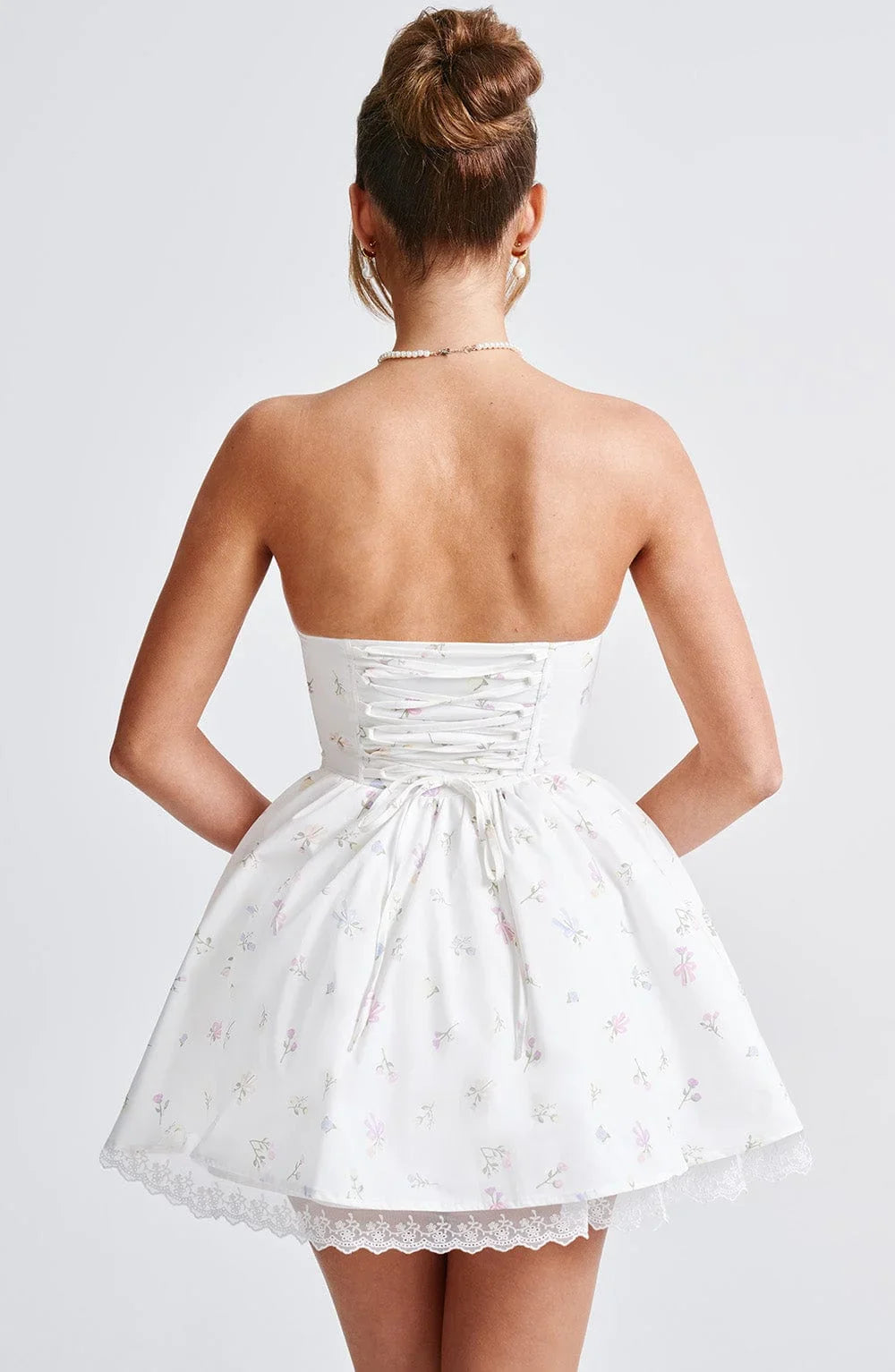 שמלת מיני בגזרת A קשירה בגב להצמדה במותן סטייל כפרי - Reya