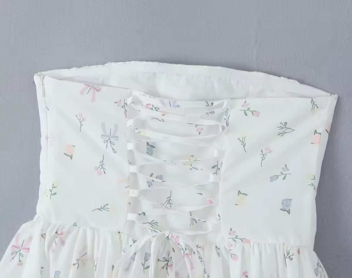 שמלת מיני בגזרת A קשירה בגב להצמדה במותן סטייל כפרי - Reya