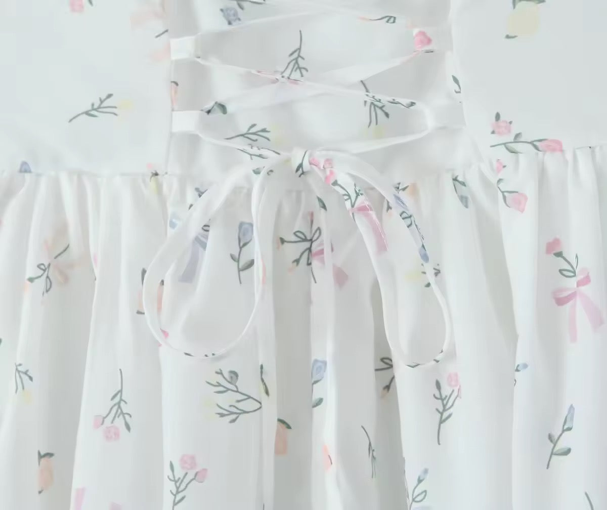 שמלת מיני בגזרת A קשירה בגב להצמדה במותן סטייל כפרי - Reya