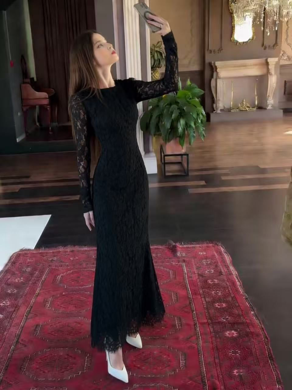 Maxi Lace Dress - Luri