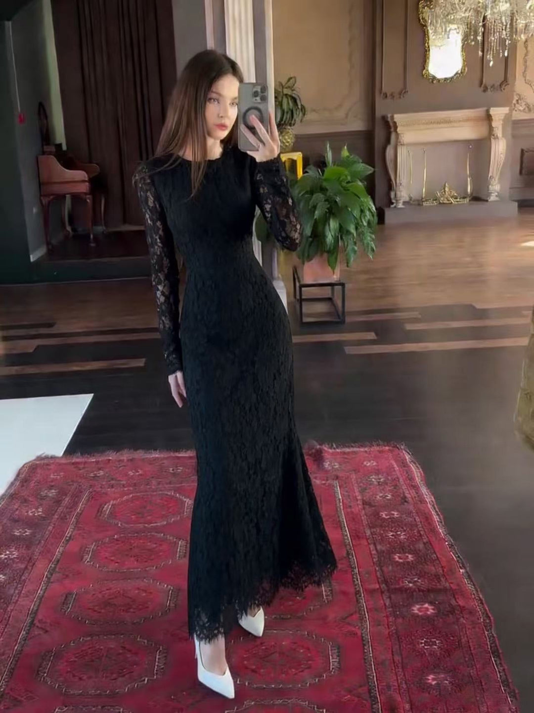 Maxi Lace Dress - Luri