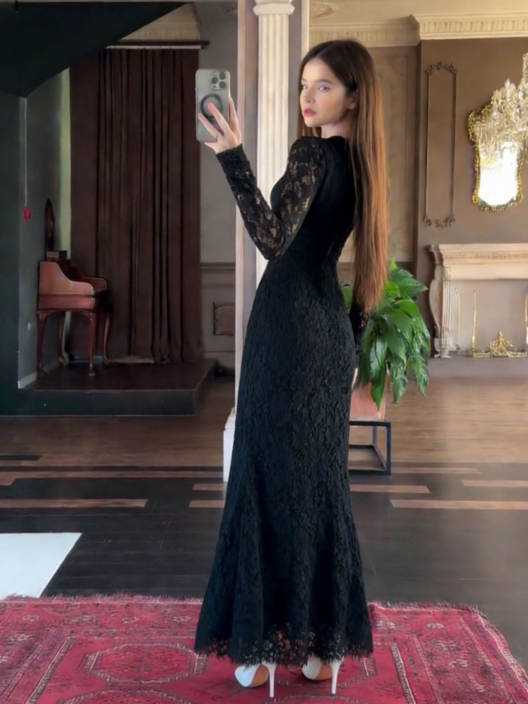 Maxi Lace Dress - Luri