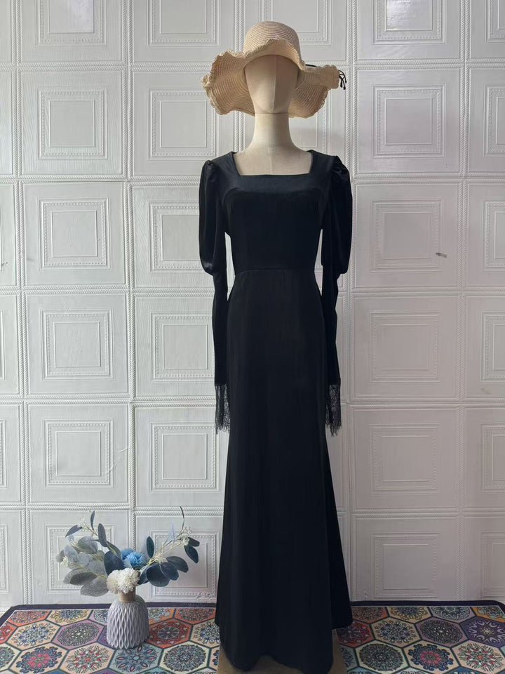 Maxi Velvet Dress with Lace Decoration - ILIN