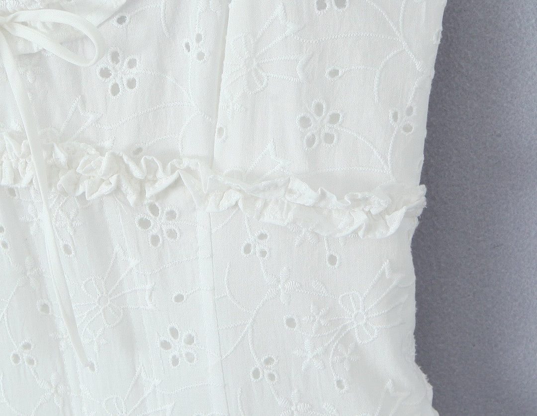 A-line mini dress in embroidered eyelet fabric with back ties for a fitted waist – Vנס