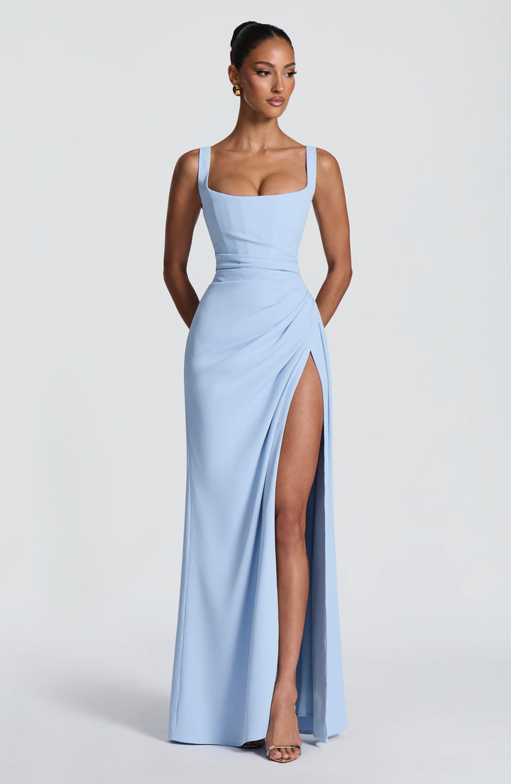 Elegant maxi dress with a slit and back ties for a fitted waist – SKY