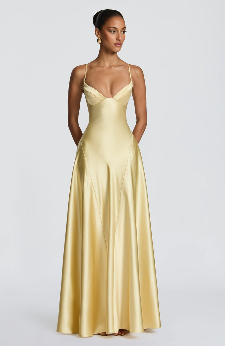 Satin maxi dress with back ties for a fitted waist – HILAY