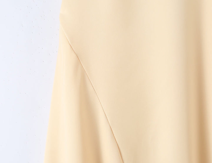 Satin maxi dress with back ties for a fitted waist – HILAY