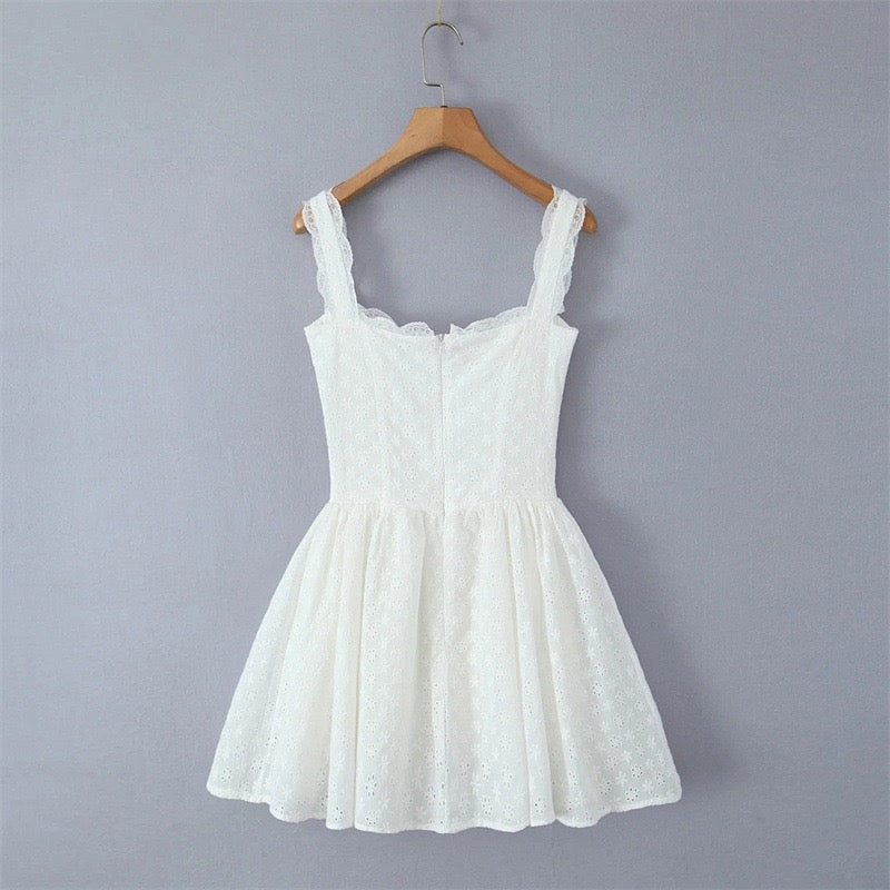 A-line country-style mini dress with floral embroidery – Amy