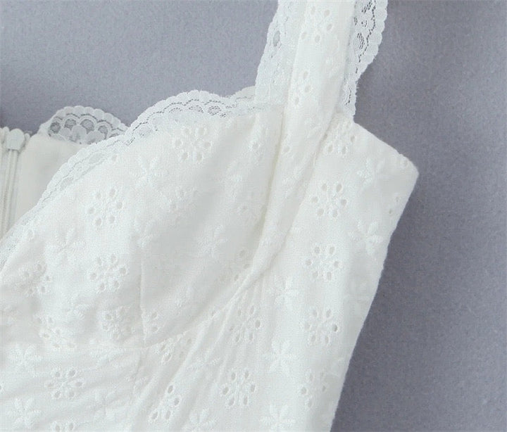 A-line country-style mini dress with floral embroidery – Amy