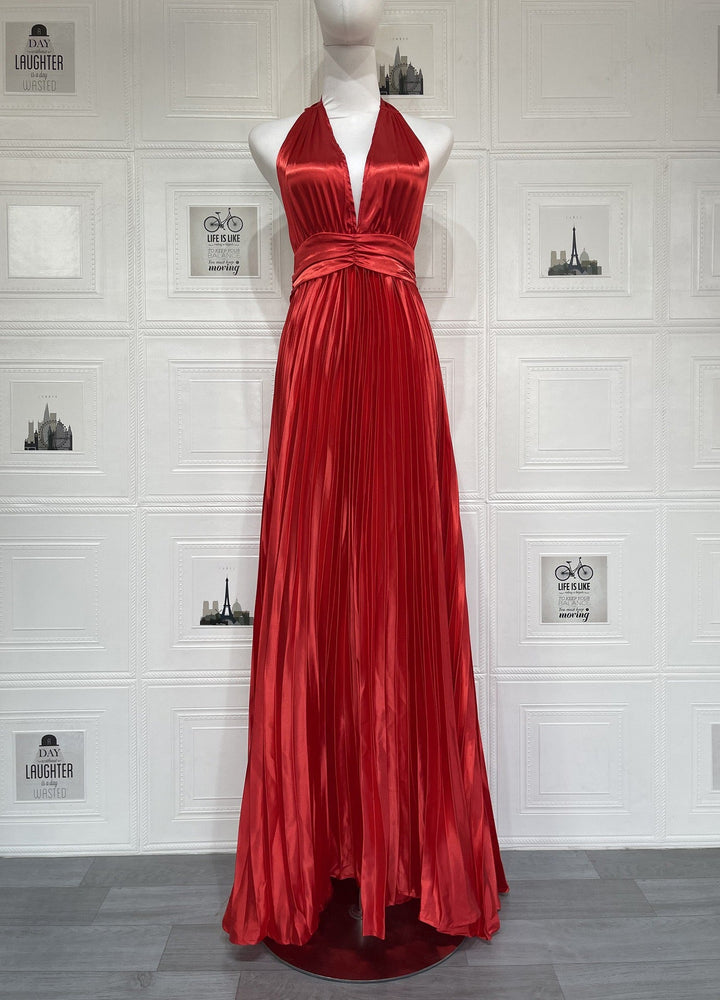 Satin maxi dress with pleats and open back - Leila