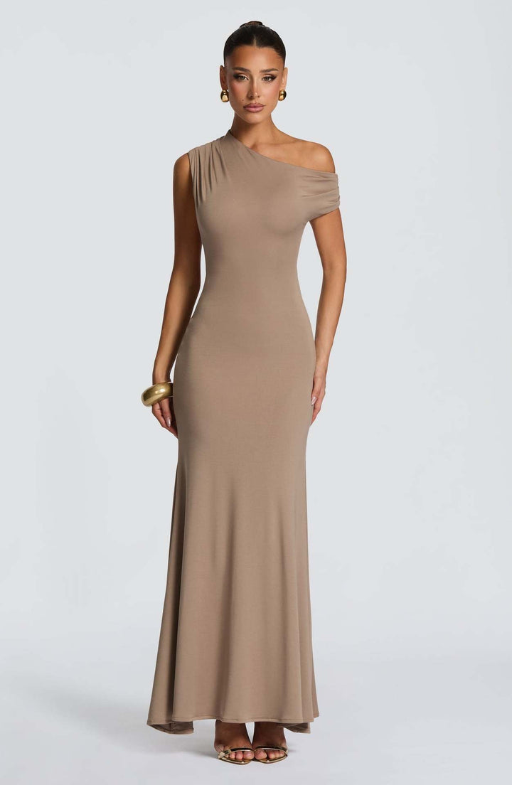Off-the-shoulder maxi dress with open back and gathers at the buttocks - MORINA