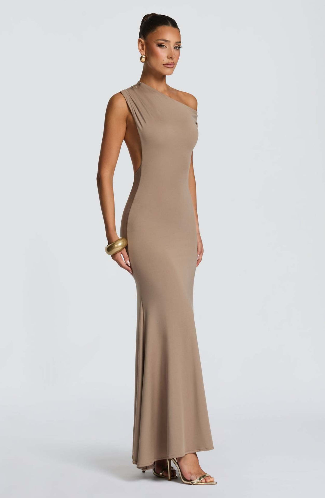 Off-the-shoulder maxi dress with open back and gathers at the buttocks - MORINA