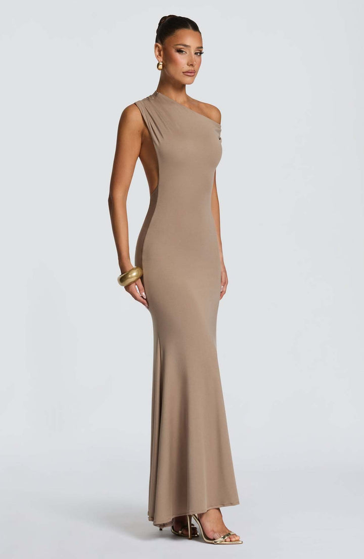 Off-the-shoulder maxi dress with open back and gathers at the buttocks - MORINA