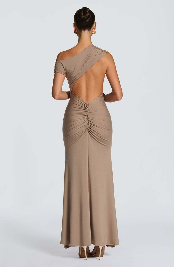 Off-the-shoulder maxi dress with open back and gathers at the buttocks - MORINA