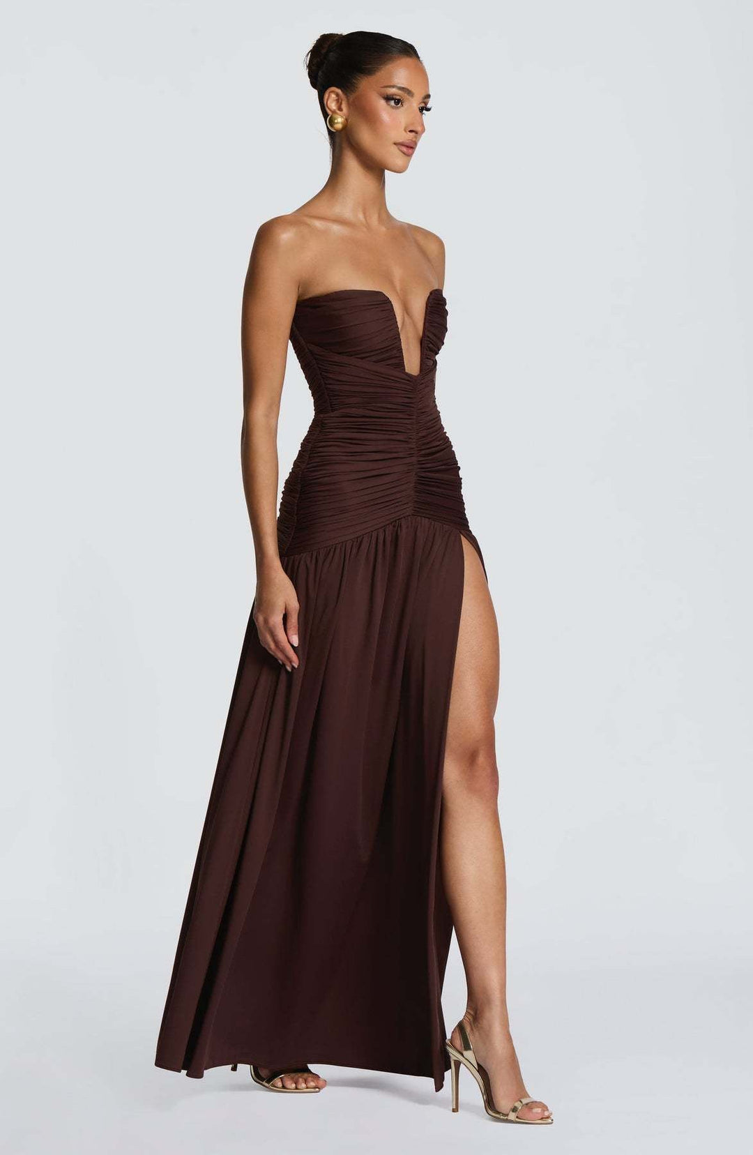 Strapless maxi dress with pleats and slit design - DORI