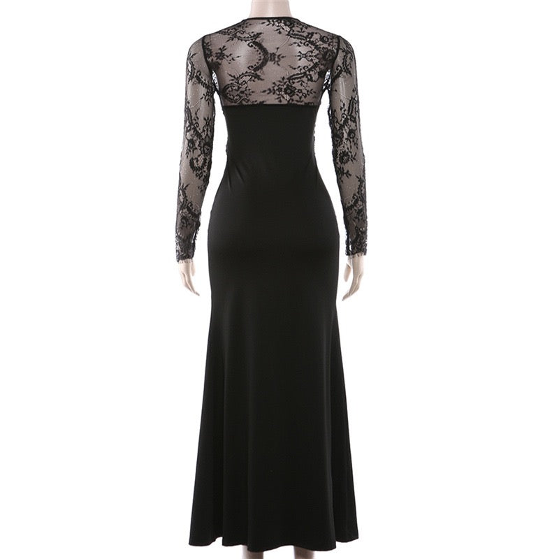 Maxi dress in a shapely fabric with a lace design - Iron
