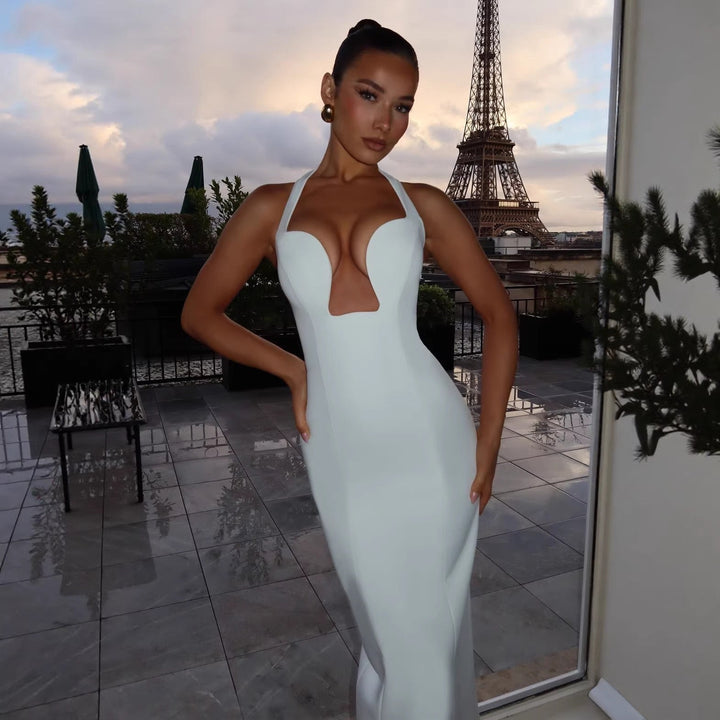 Elegant maxi dress with neck ties and an open back – LAMORIN