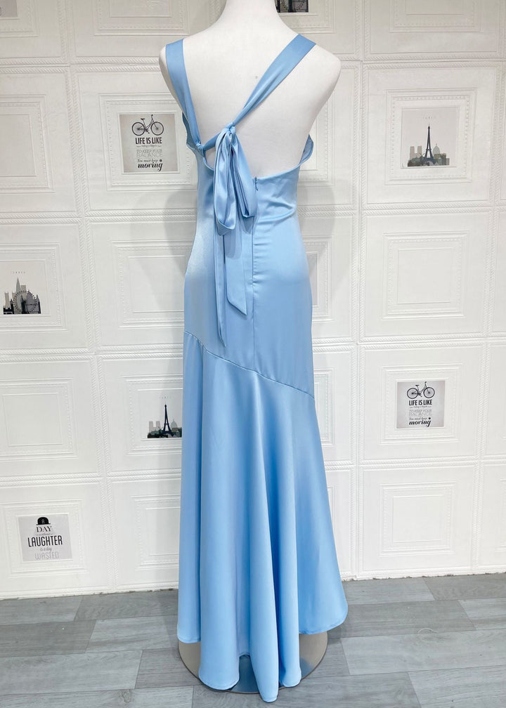 Satin maxi dress with back ties and an open back – Tohar