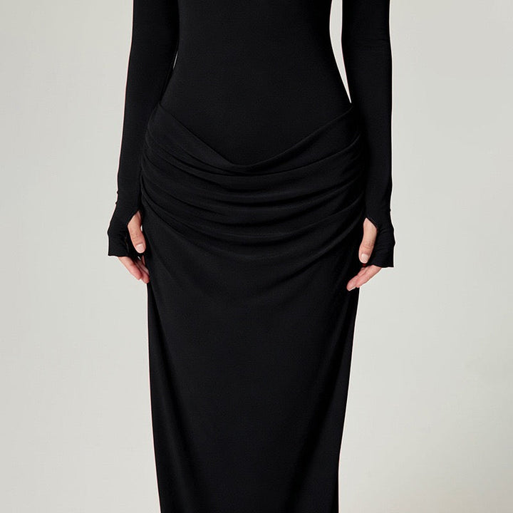 Maxi dress with pleated design - Soledad