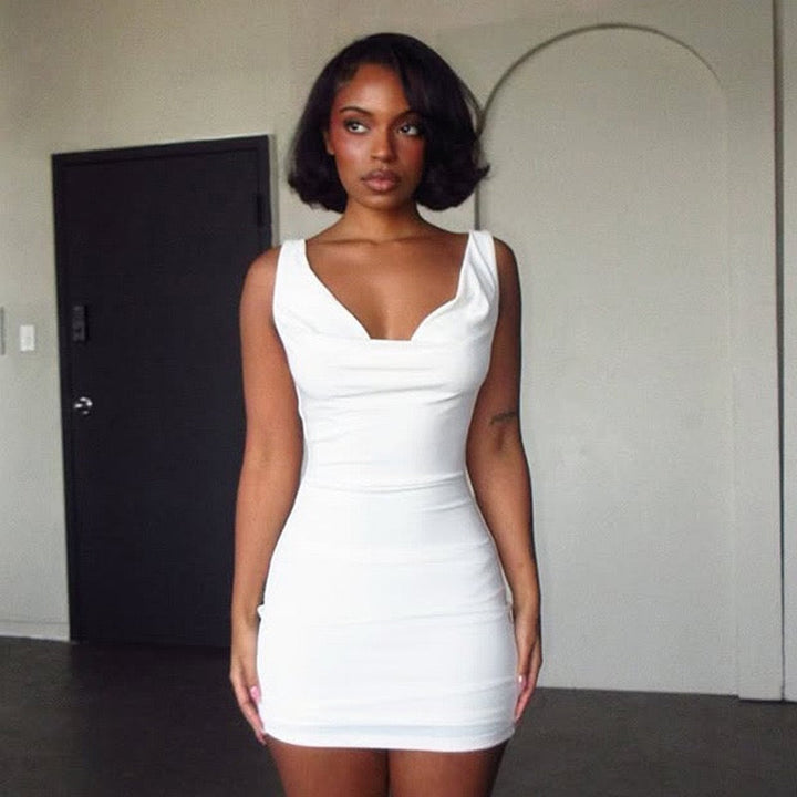 שמלת מיני בעיצוב קיפולים גב פתוח בעיטור שרשרת אבנים - SIA