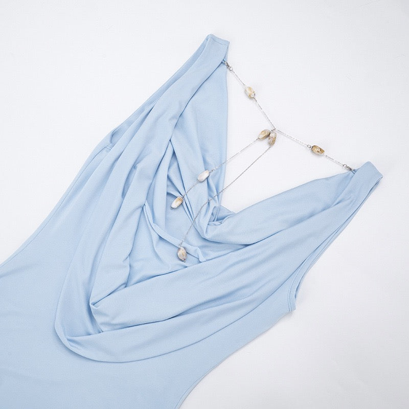 שמלת מיני בעיצוב קיפולים גב פתוח בעיטור שרשרת אבנים - SIA