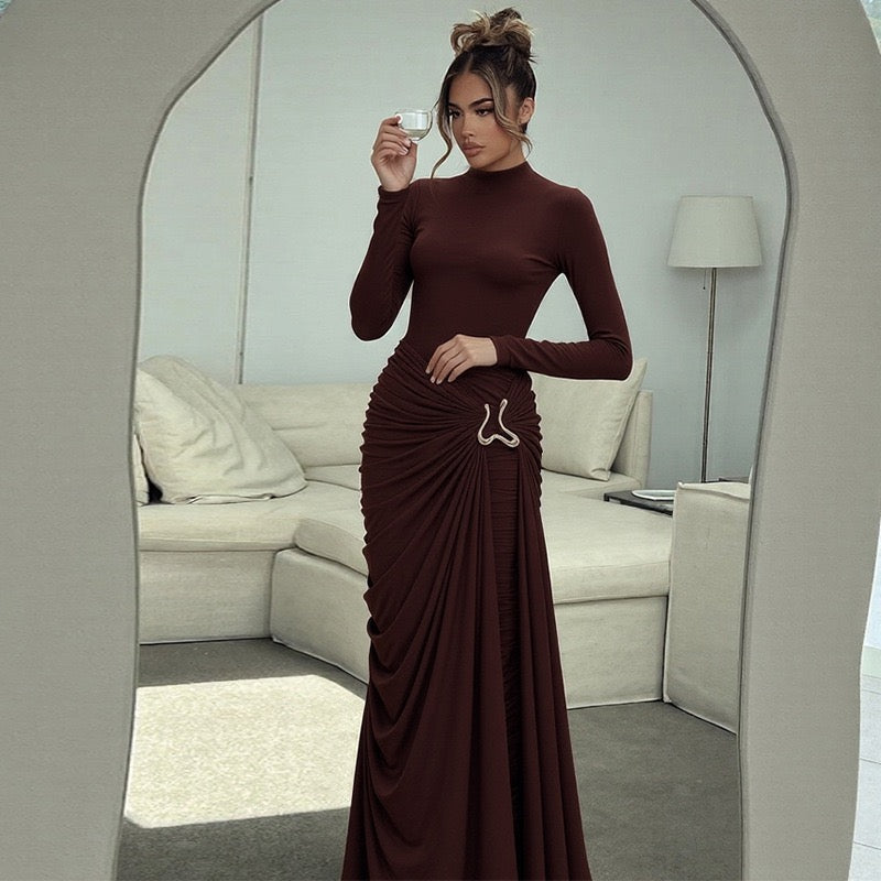 Maxi dress with pleats and buckle design - Barel