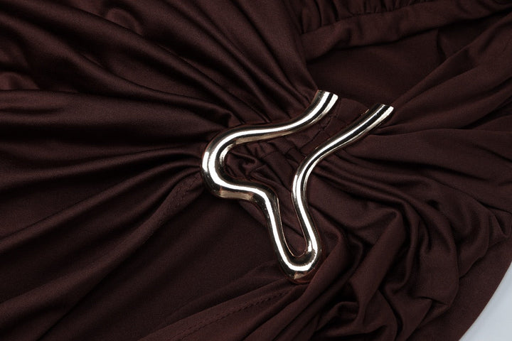 Maxi dress with pleats and buckle design - Barel