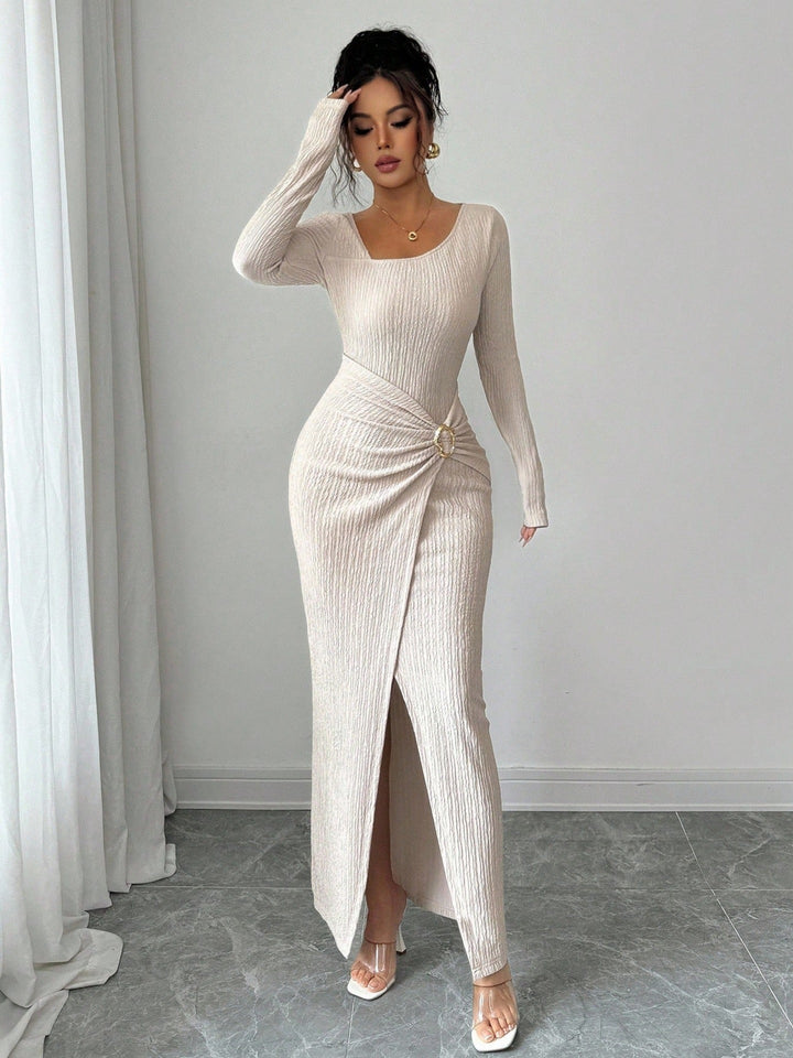 Pleated maxi dress with slit and buckle design - Prudy