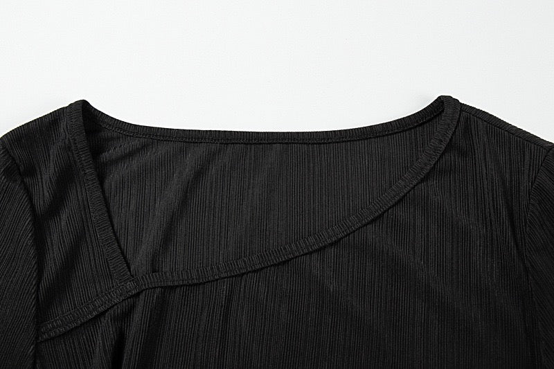 Pleated maxi dress with slit and buckle design - Prudy