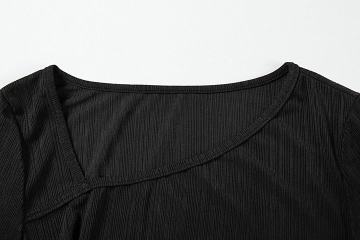 Pleated maxi dress with slit and buckle design - Prudy