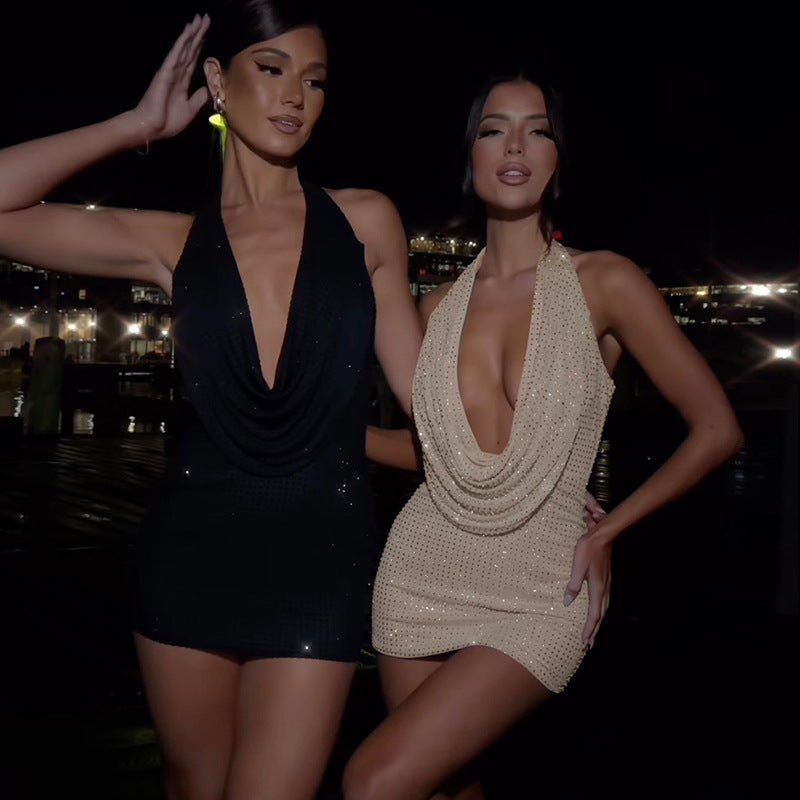 שמלת מיני זרקונים צמודה מנצנצת צווארון נופל - פאש