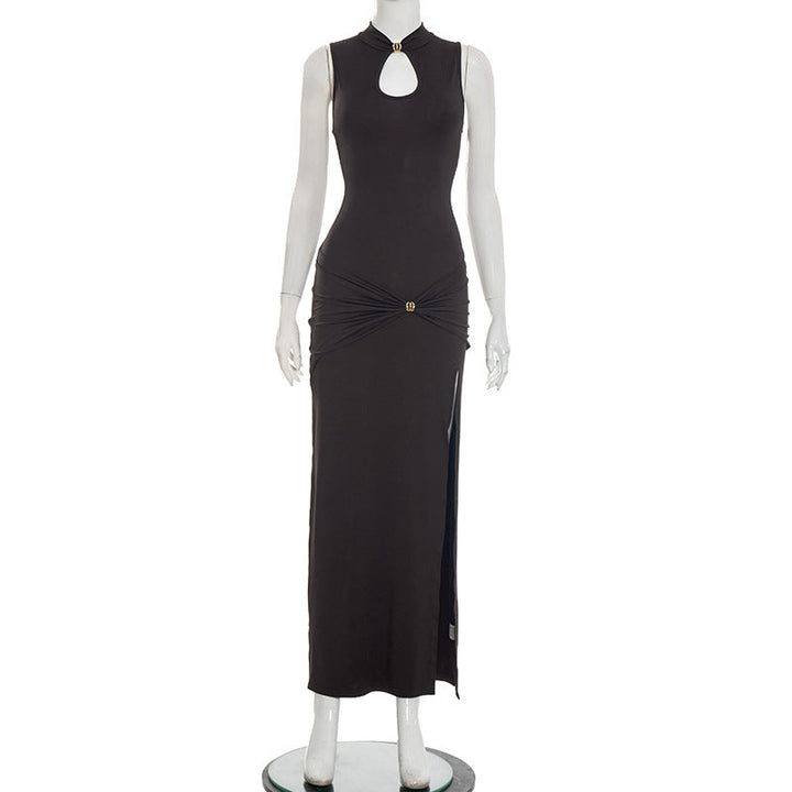 MOLLY maxi dress with a slit and buckle design