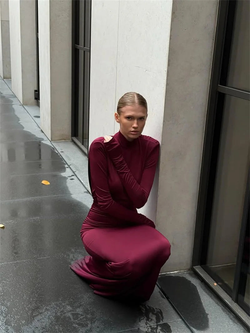 Elegant open back halter maxi dress - LARIAN