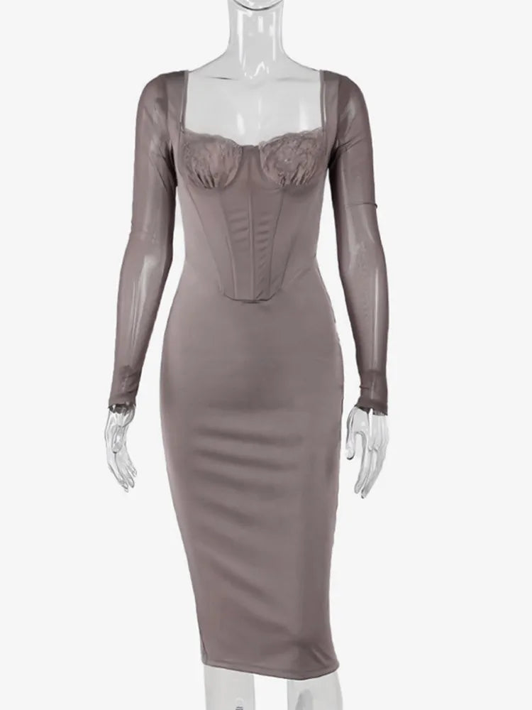 שמלת מידי בעיצוב מחוך בד מחטב בעיטור תחרה - קורי