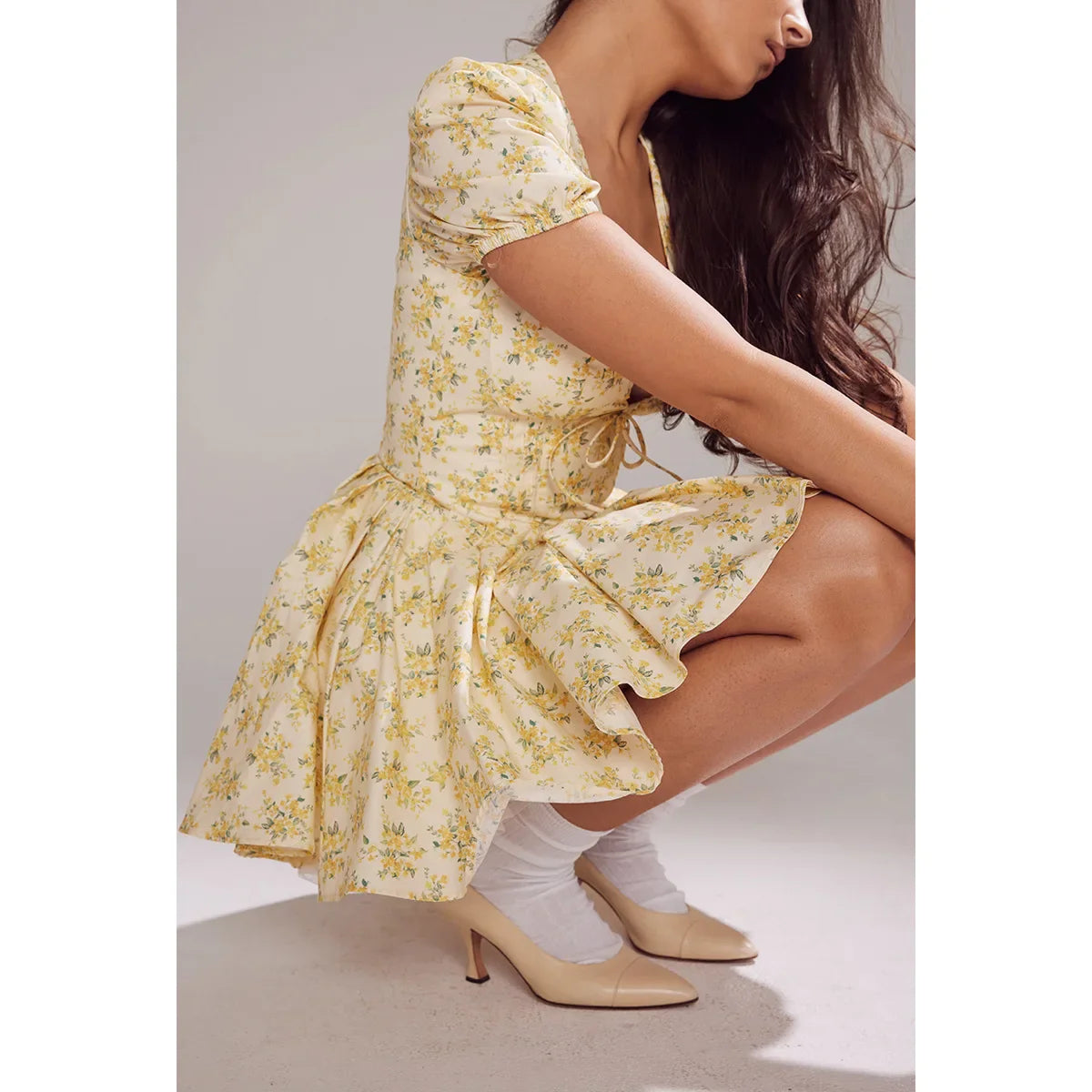 שמלת מיני קיץ פרחונית מחשוף V - עמליה