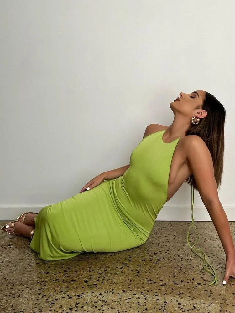 שמלת מקסי אלגנטית צמודה גב פתוח - ננסי