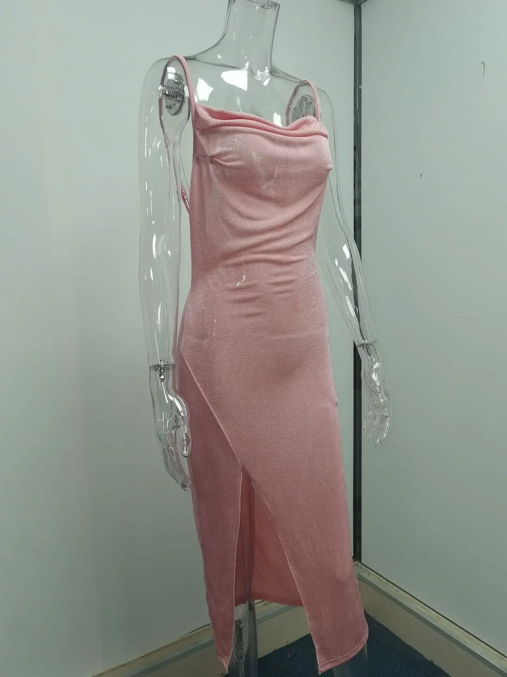 שמלת מידי קיצית סרוגה בעיטור שסע - סמייל