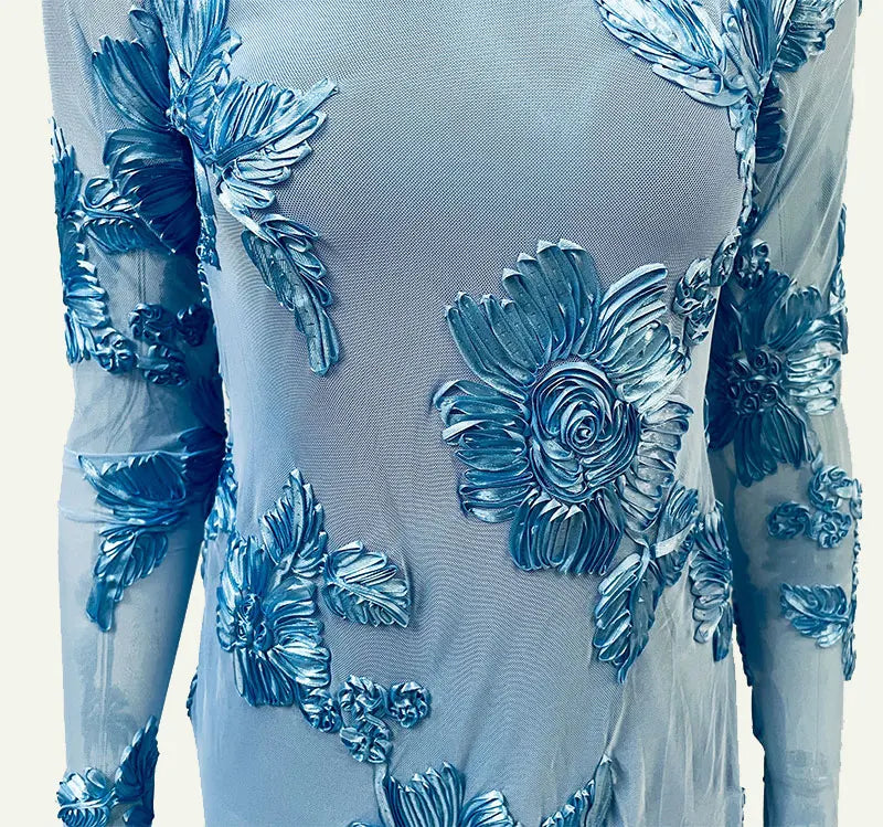 שמלת מיני בעיטור רקמת פרחים גב פתוח - מיכאלה