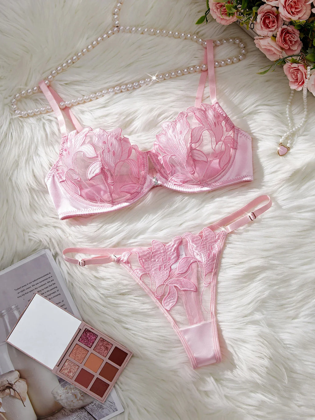 סט שקוף בעיטור רקמת עלים - Molly