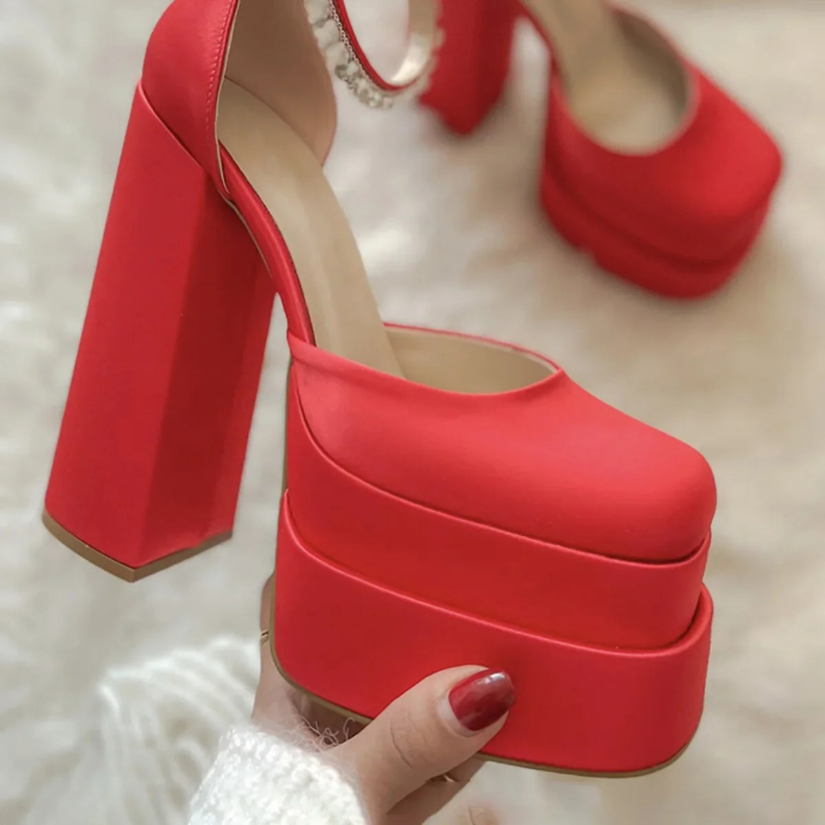 נעלי בובה עקב פלטפורמה בד משי סאטן בעיטור יהלומים - מליס