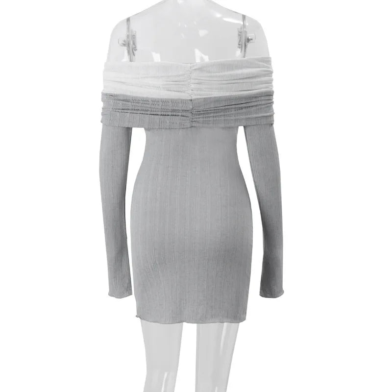 שמלת מיני סרוגה כתפיים חשופות בעיצוב כיווצים שרוולי פעמון - בל