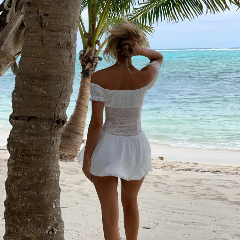 שמלת מיני בלון כתפיים חשופות בעיטור תחרה - פאדג'