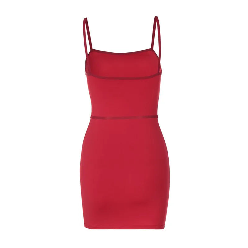 שמלת מיני צמודה בעיטור חגורה דקה - LOLI