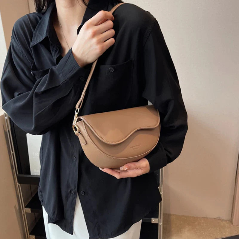 Faux leather bag with thick strap