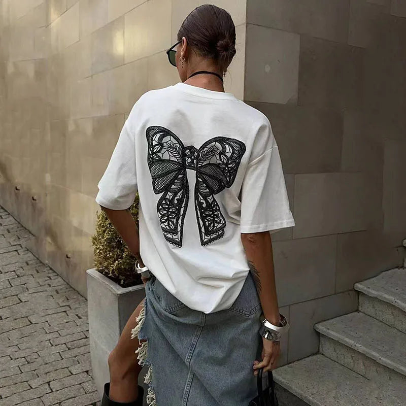 חולצת טי שירט אוברסייז בעיטור פפיון תחרה - ערבה