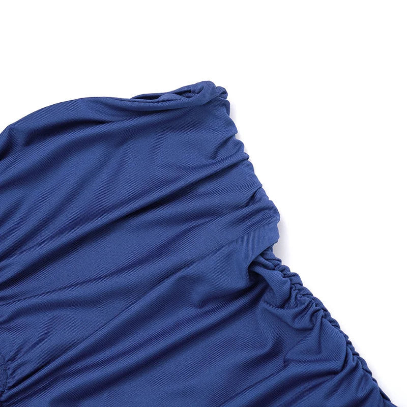 Strapless mini dress in a pleated satin design with buckle decoration - Easy