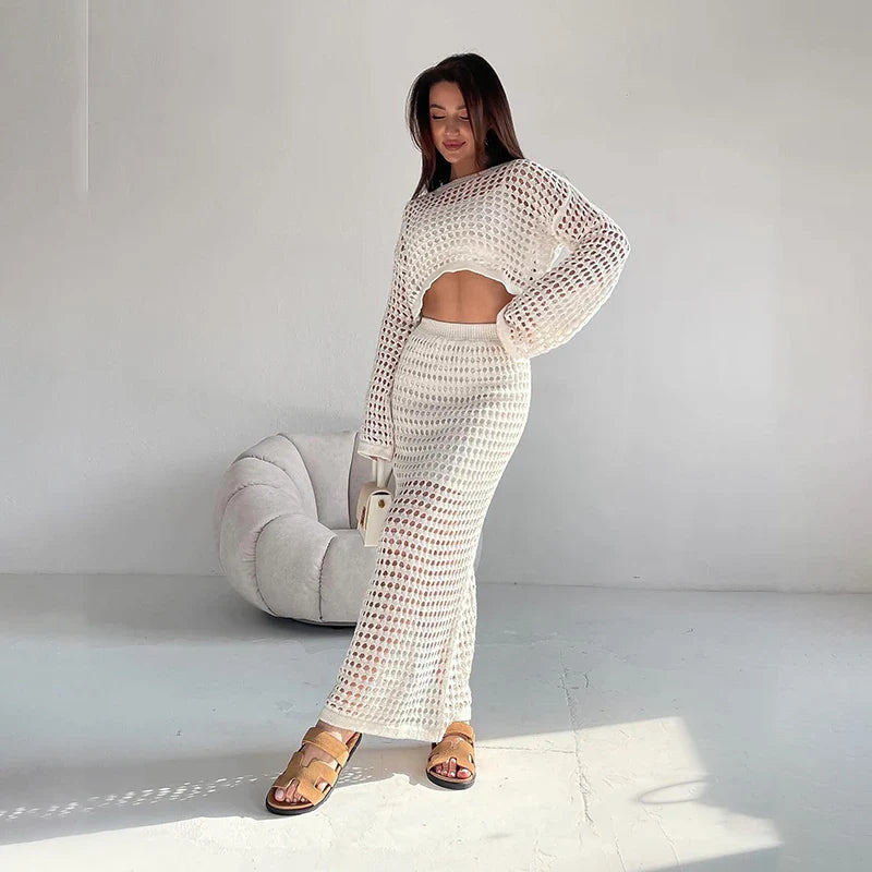 סט סרוג רשת שני חלקים חצאית מקסי וחולצת בטן - בלנקה