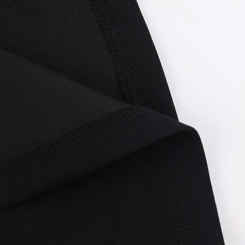 שמלת מיני בגזרת A כתפיים חשופות בעיצוב דמוי כיסים - מייסי