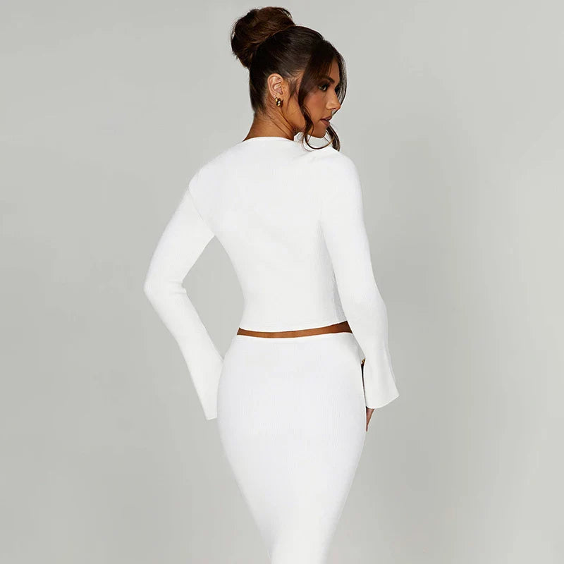 סט סרוג שני חלקים חולצה בסגירת כפתורים וחצאית מקסי צמודה - MARIEL